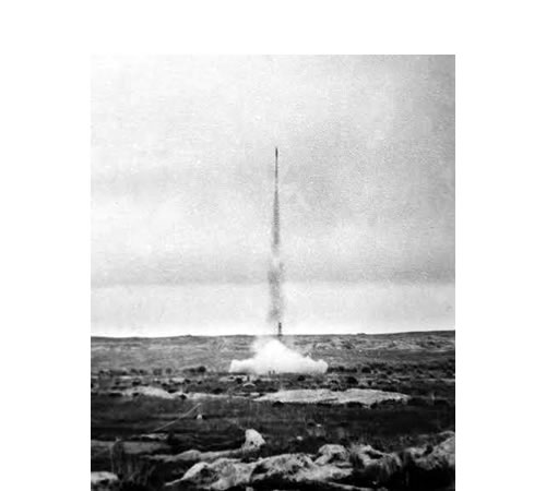 En Pampa de Achala, Cór-doba, se lanza el cohete Alfa-Centauro.
